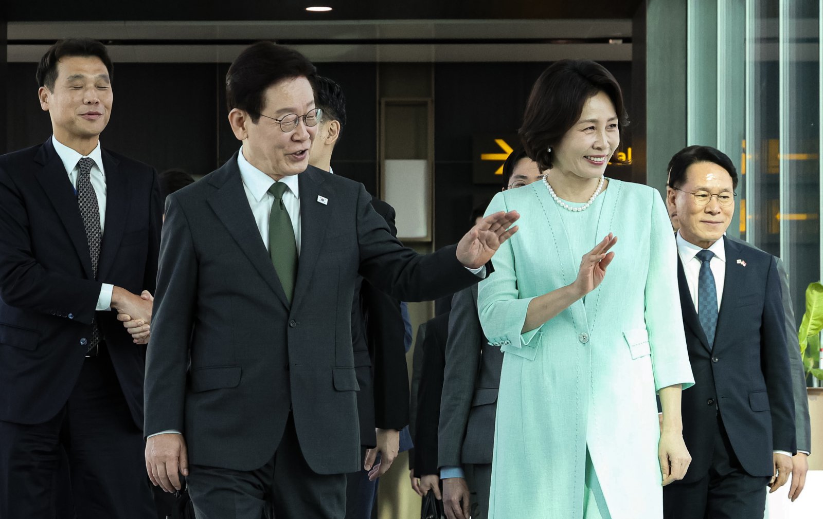 李, 인도 일정 마치고 베트남으로 출국…내일 정상회담