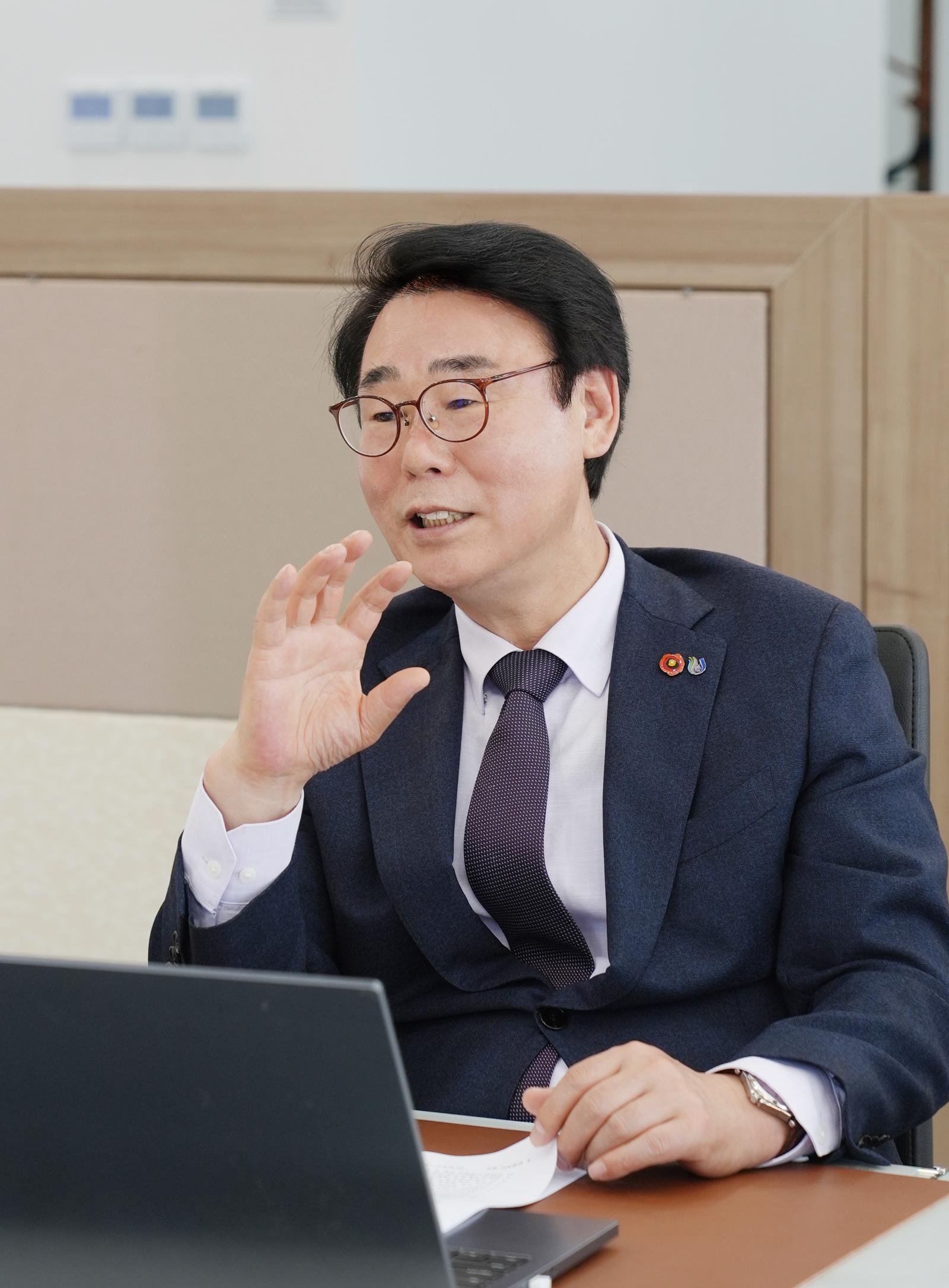 [초대석]“시대 변화 속 더 이상 상아탑에 머물러선 안돼”