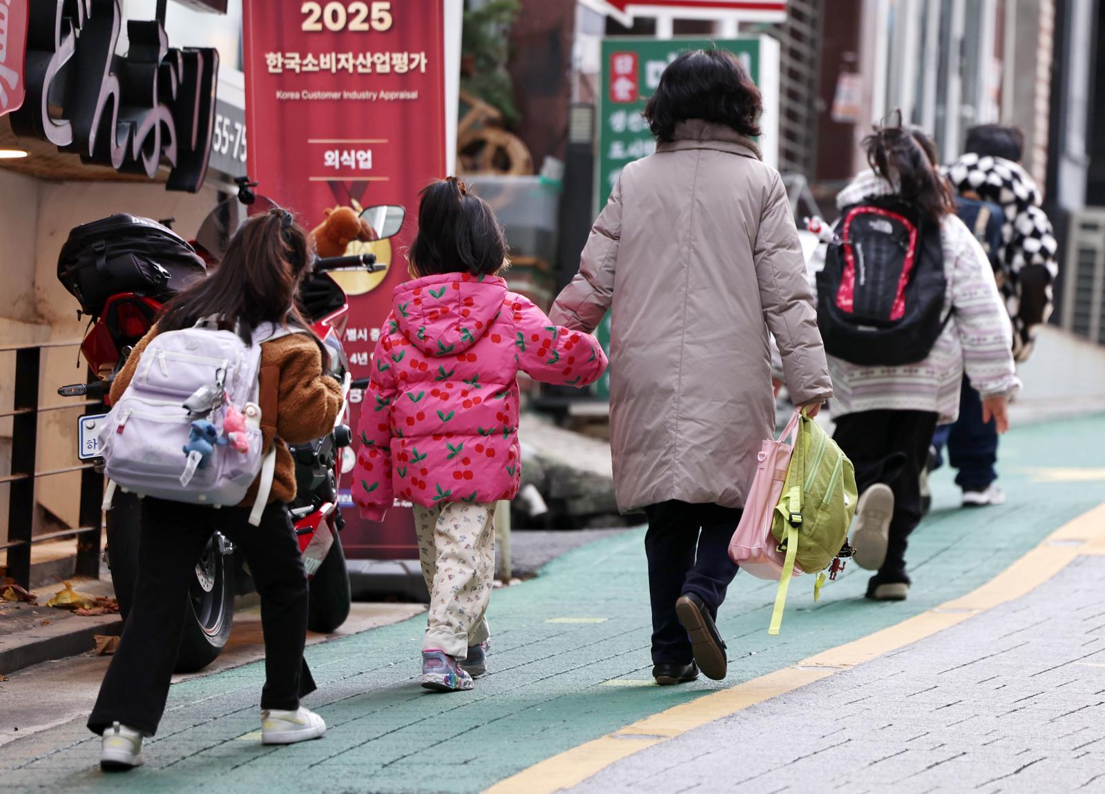 “애들 사고 나면 교사 감옥행”…전국 학교 절반 수학여행 접었다