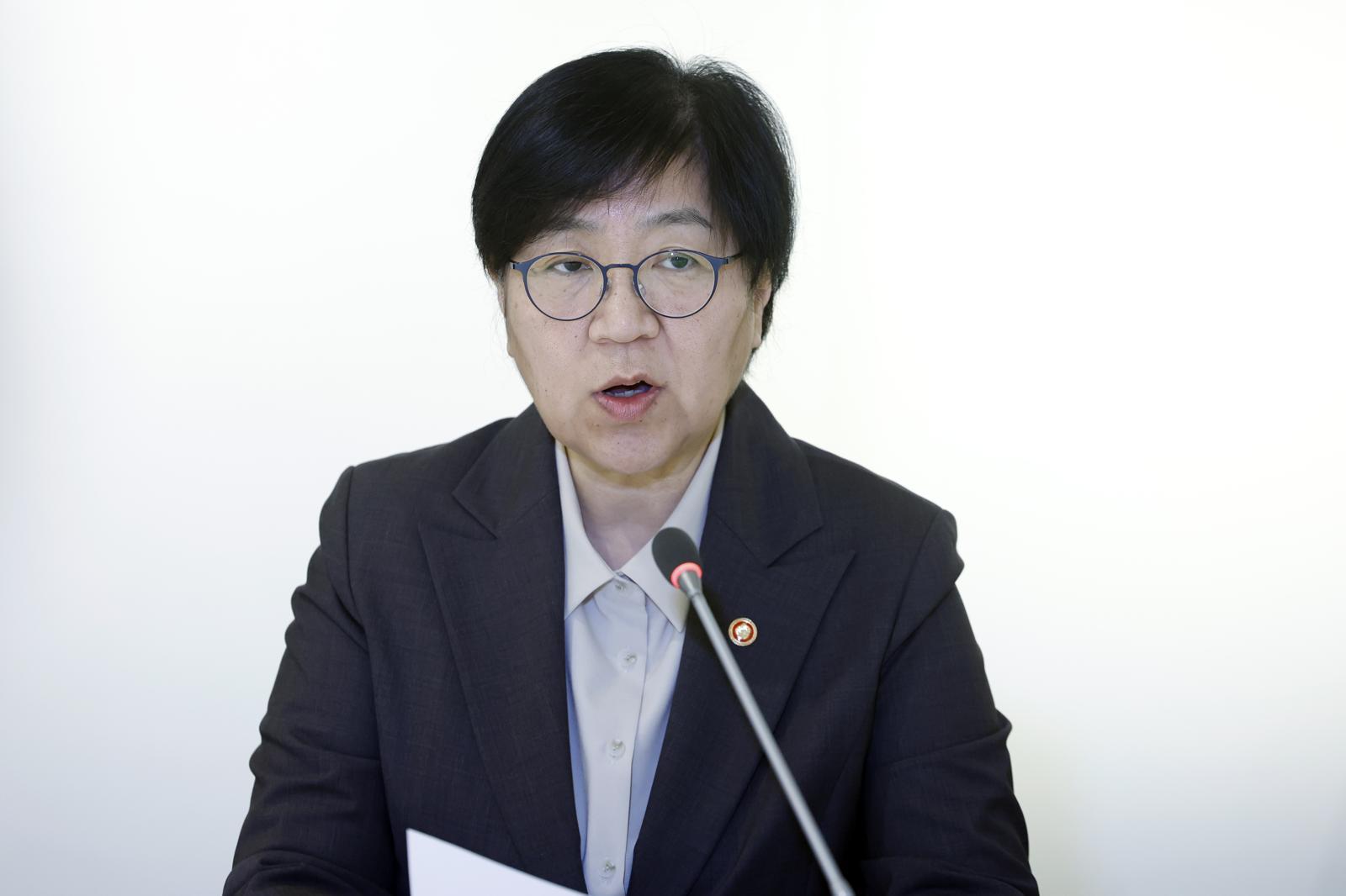 복지부 “주사기 추가 생산…투석·분만·소아과 우선 공급”