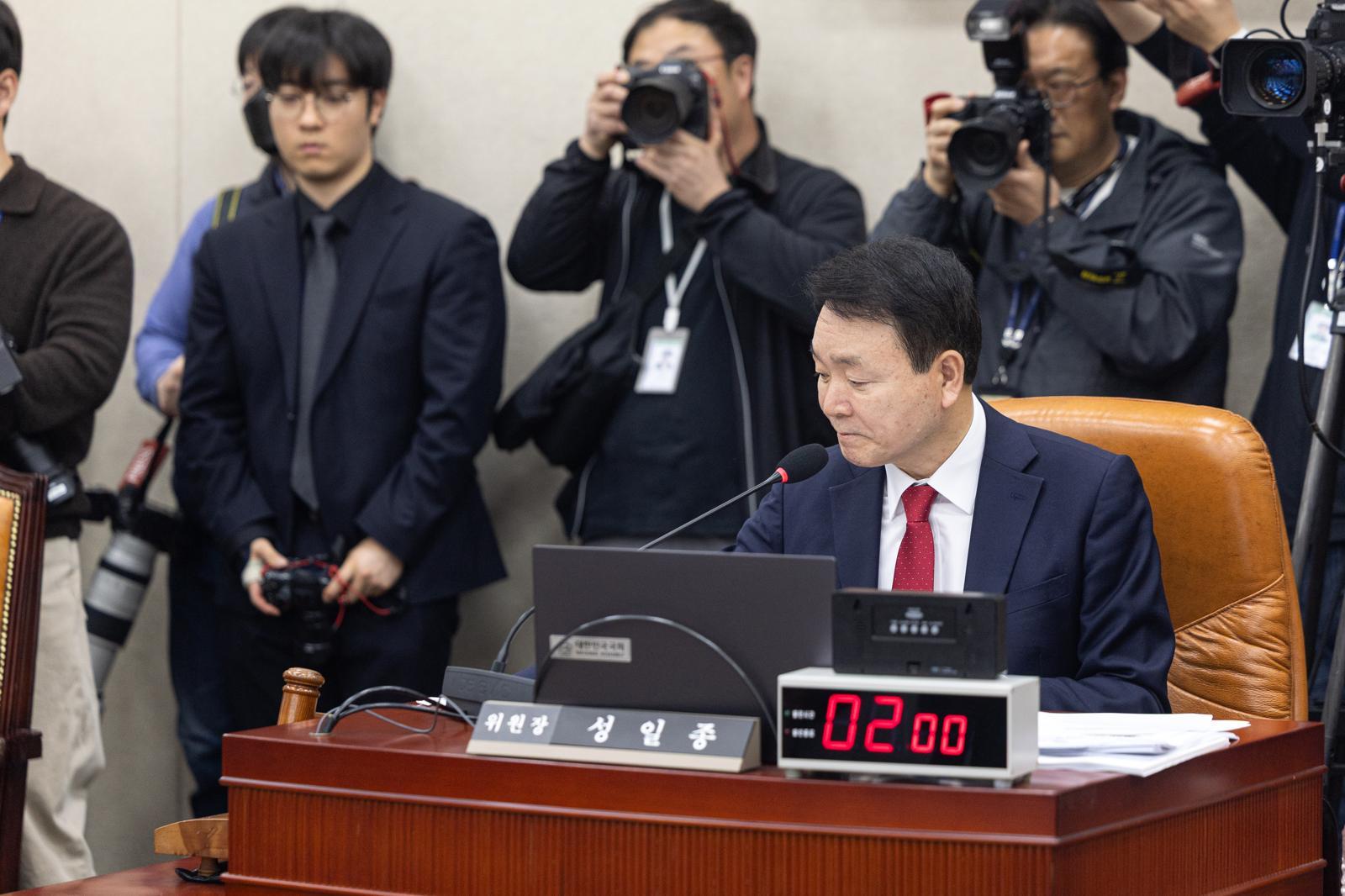 24일 서울 여의도 국회에서 열린 제433회국회(임시회) 국방위원회 제2차 전체회의에서 성일종 위원장이 의사진행을 하고 있다. 2026.3.24 뉴스1