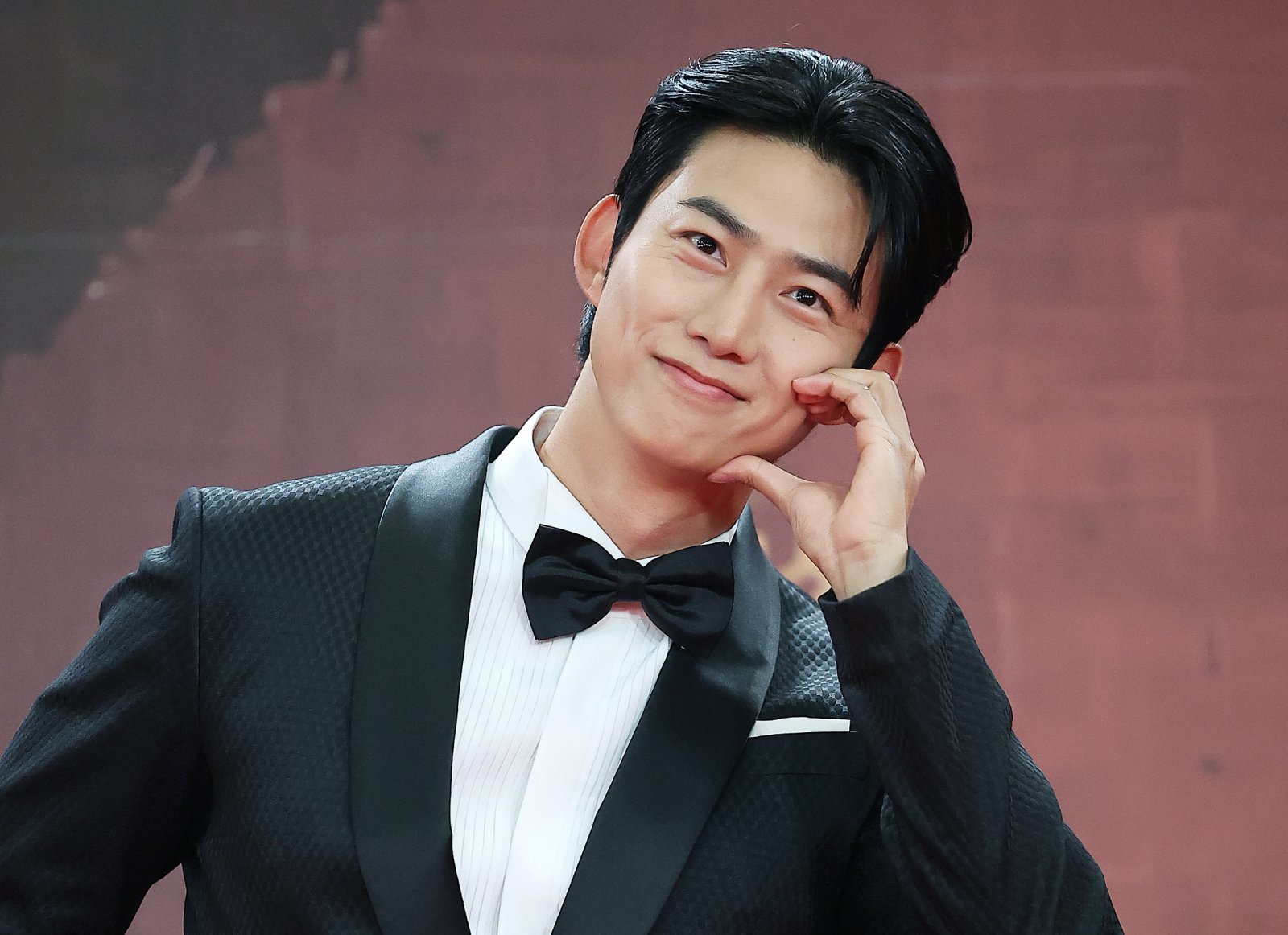 ok taecyeon wedding invitation