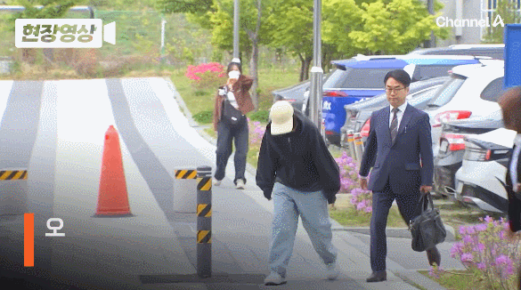 나나가 21일 오후 의정부지법 남양주지원에 강도상해 혐의 사건 증인으로 출석했다. 채널A