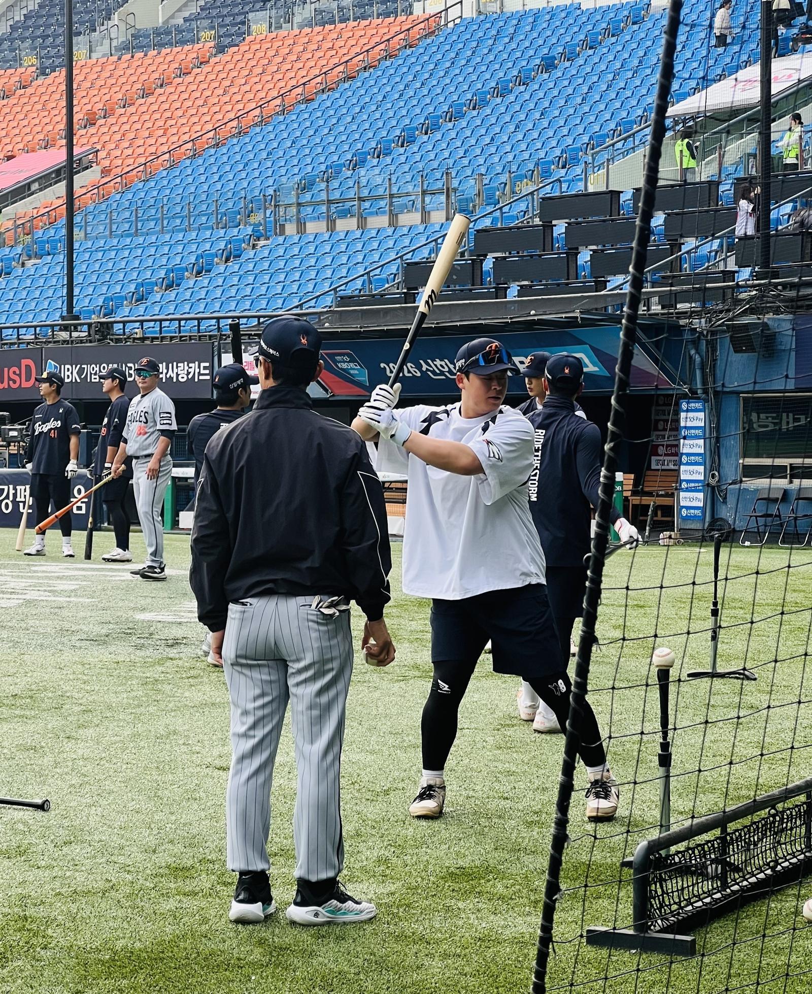 Hanwha Noh Si-hwan, after reorganization, joins the first team... Director Kim Kyung-moon “I will find my condition”