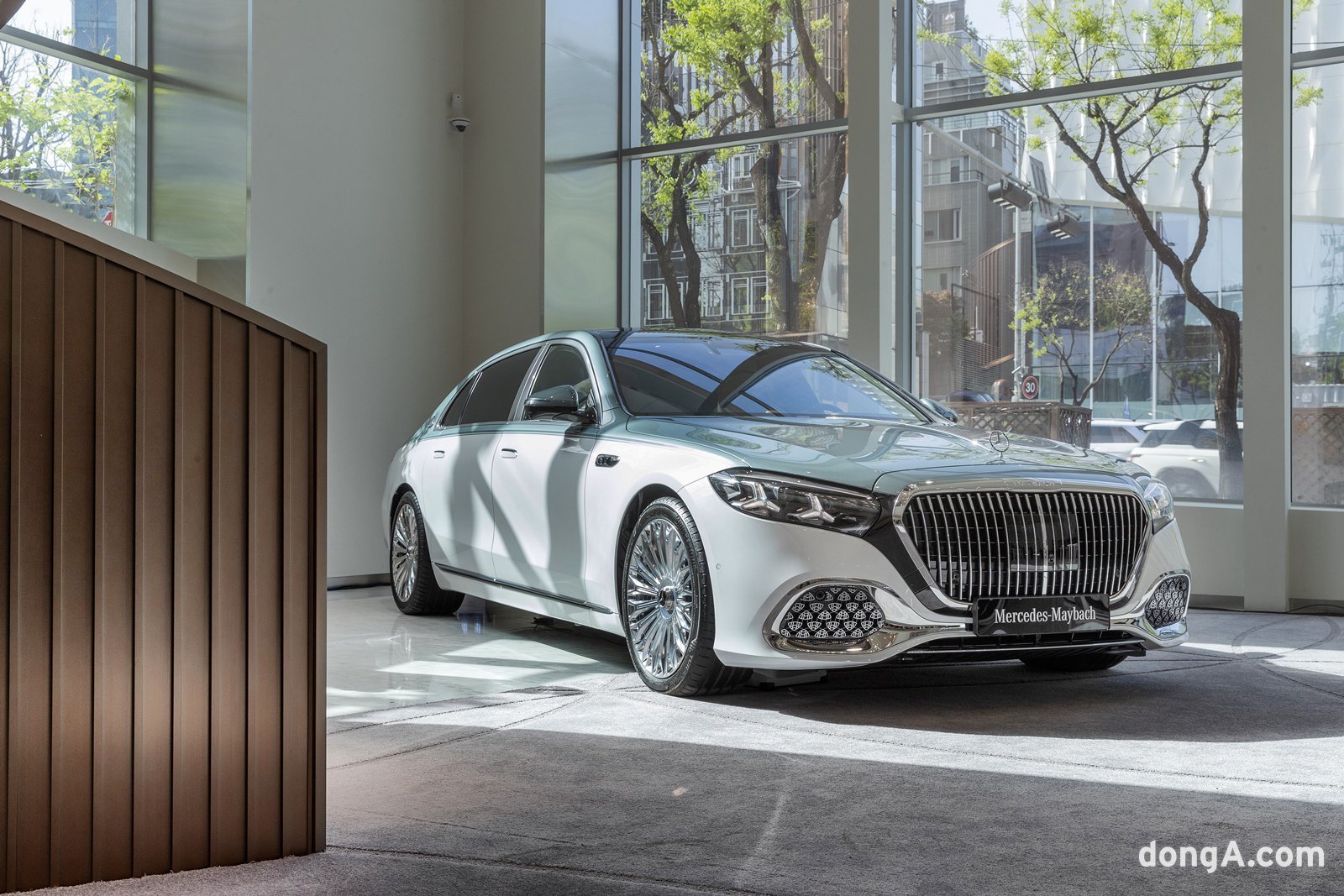 더 뉴 메르세데스-마이바흐 S 클래스. 메르세데스-벤츠 코리아 제공