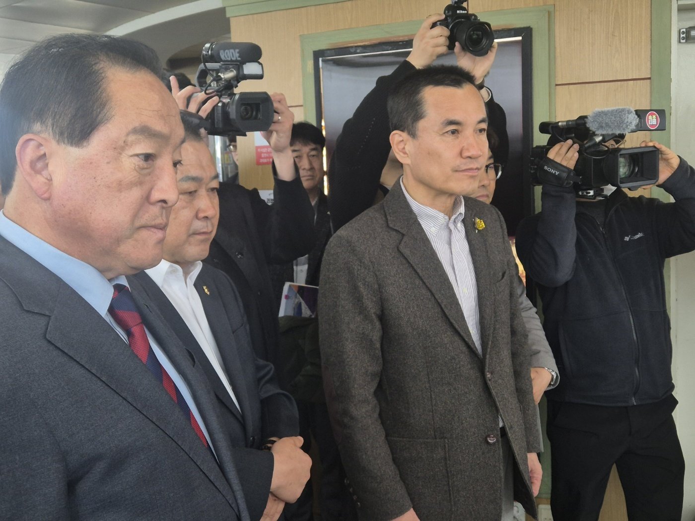 김진태, 장동혁 면전서 “중앙당 기사 뜰 때마다 가슴 철렁”