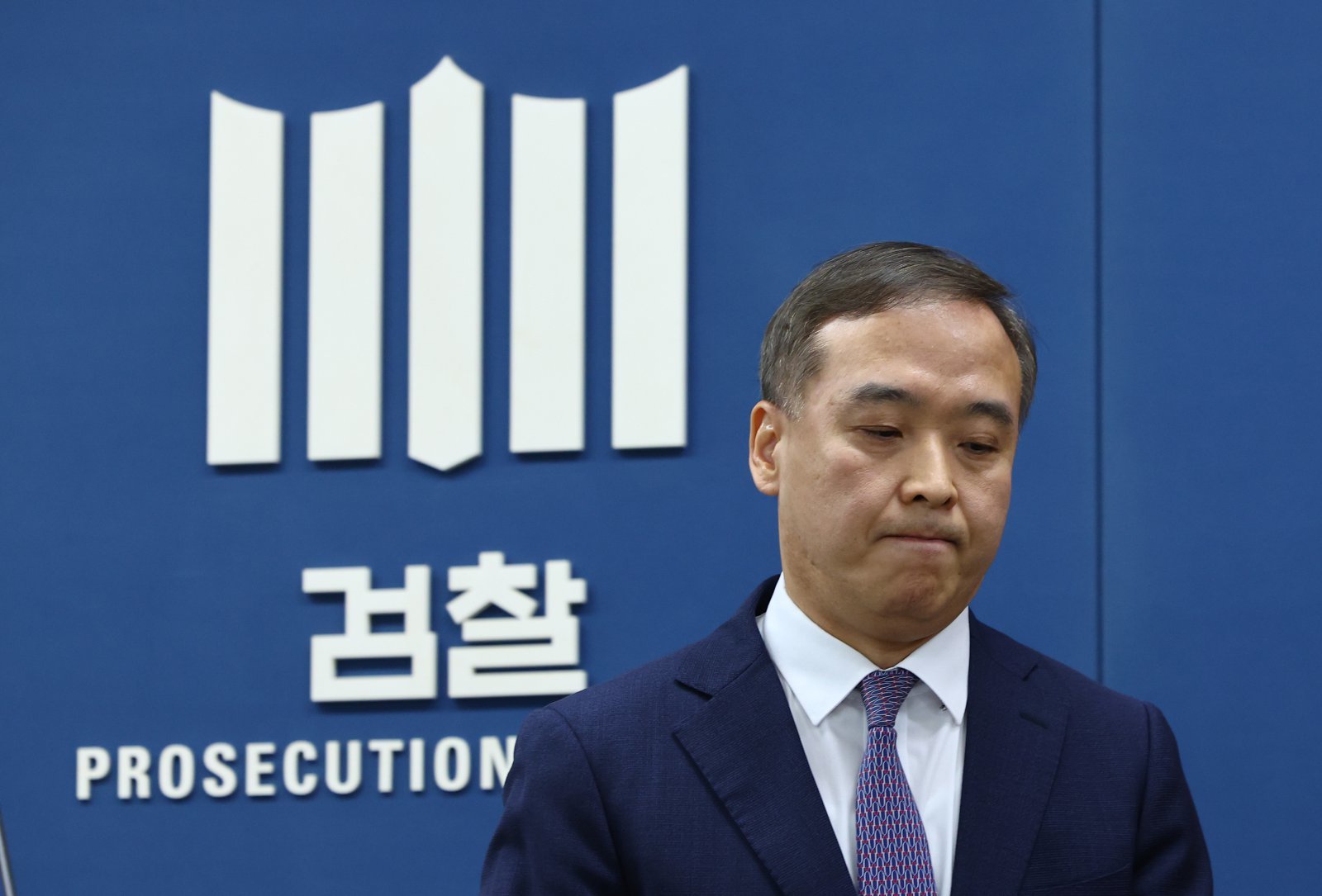 공수처·檢 5년간 ‘사건 핑퐁’에… 12억 뇌물 감사원 간부 ‘면죄부’