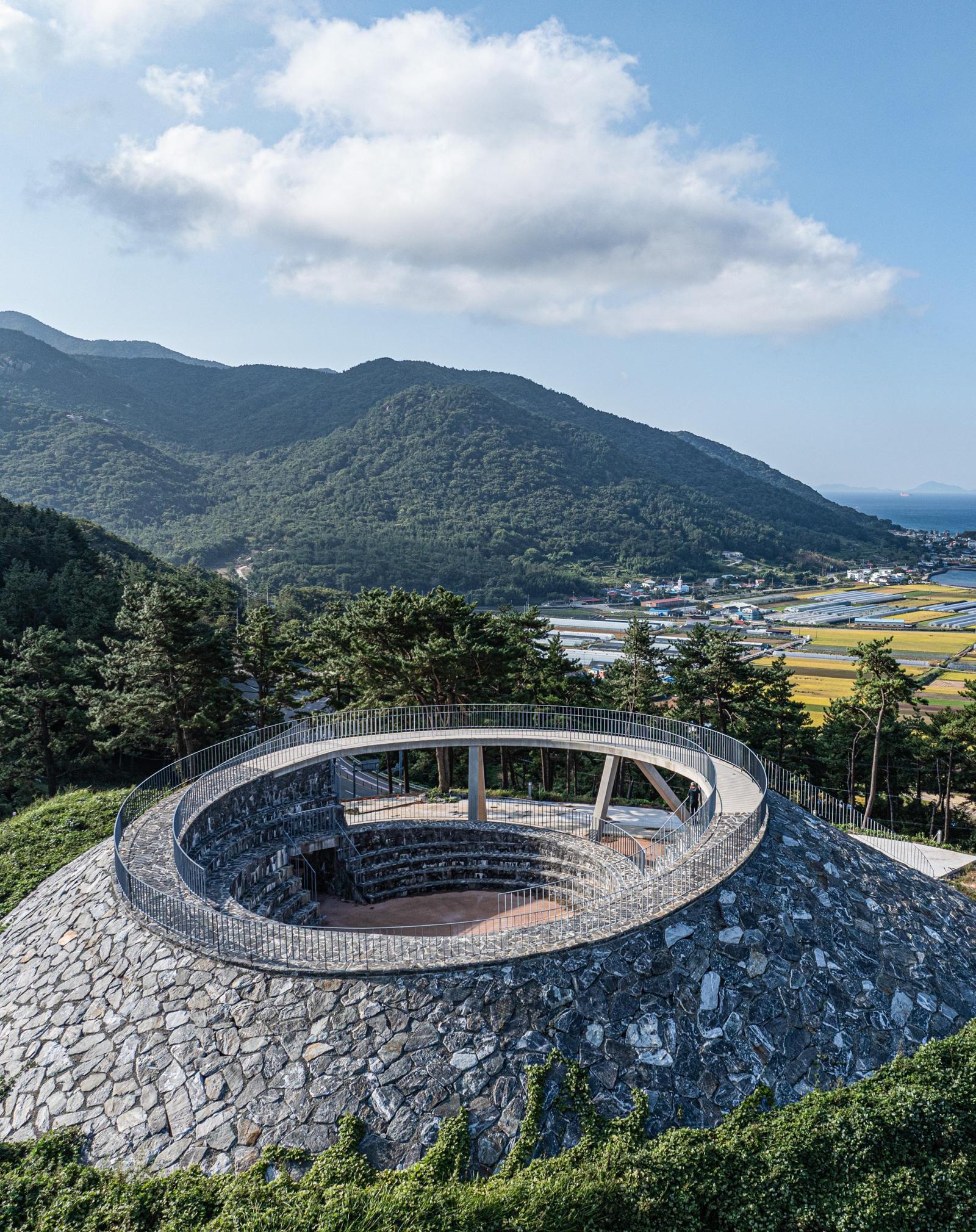 경남 남해군 앵강공원 전경. 한국관광공사 제공