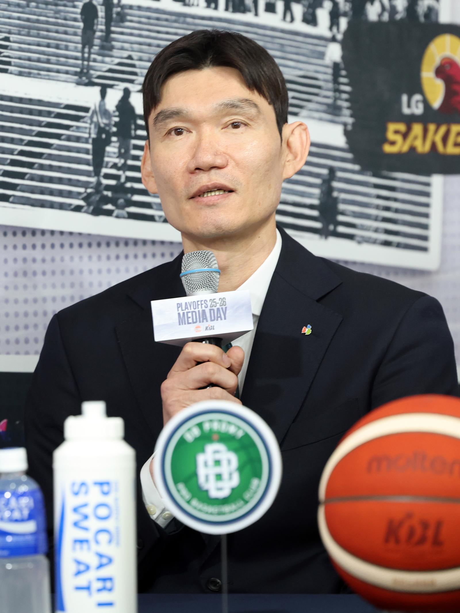 DB, 레전드 김주성 감독과 결별…PO ‘업셋’ 후 재계약 안 하기로