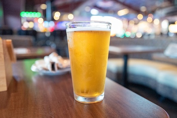 맥주 마시면 기분 좋아지는 이유…알코올 말고 ‘이것’ 때문?