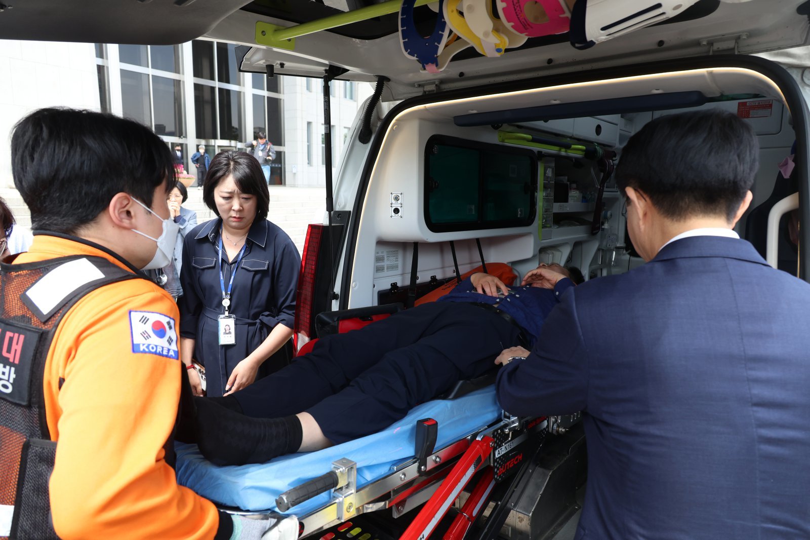 정청래, ‘단식농성 중 이송’ 안호영 비공개 병문안…입원 이틀만
