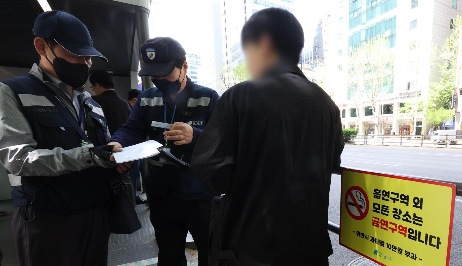 초등학생 아버지 흡연 중학생 훈계 사건