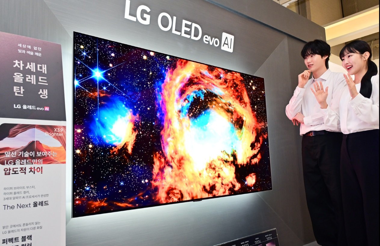 LG전자의 2026년형 LG 올레드 에보(evo)는 밝기, 컬러, 빛 반사 모두 역대 최고 성능을 구현한 ‘더 넥스트 올레드’로 진화했다.