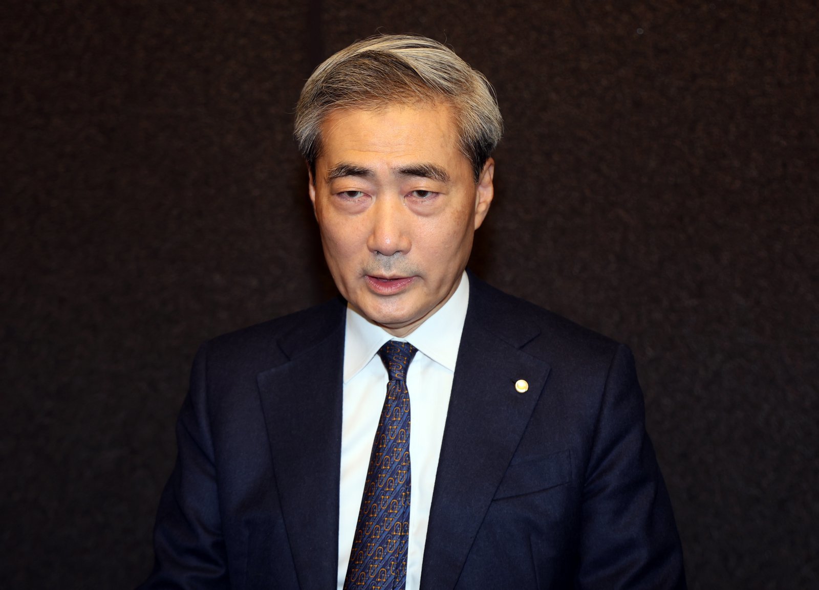 신현송 한국은행 총재가 23일 오전 서울 중구 은행회관에서 열린 구윤철 경제부총리 겸 재정경제부 장관과의 조찬회동에 앞서 모두발언을 하고 있다. 2026.4.23 ⓒ뉴스1