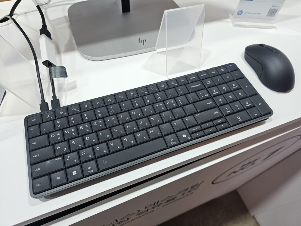모니터만 연결하면 곧장 AI PC가 되는 키보드형 PC인 HP 엘리트보드 G1a / 출처=IT동아