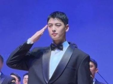 차은우. 온라인 커뮤니티