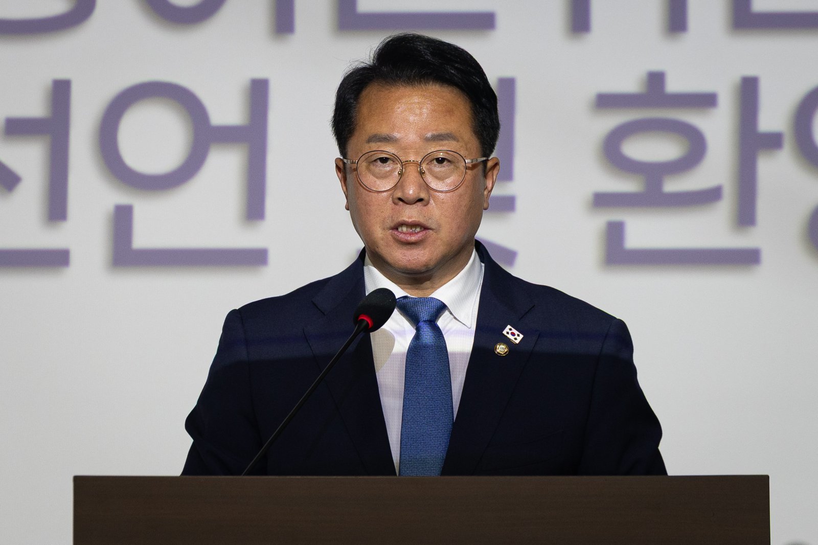 與 “장동혁 ‘몽둥이’ 발언, 폭력적 선동이자 민주주의 위협”