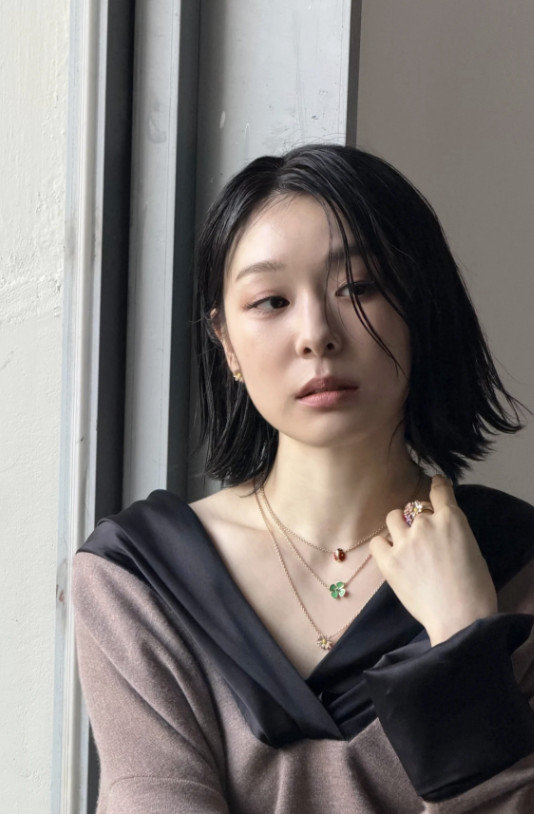 김연아, 칼단발 파격 변신…카리스마 더해진 우아함