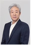 34년간 취약층 어린이 4000명에 54억 후원한 이상규씨에 국민훈장