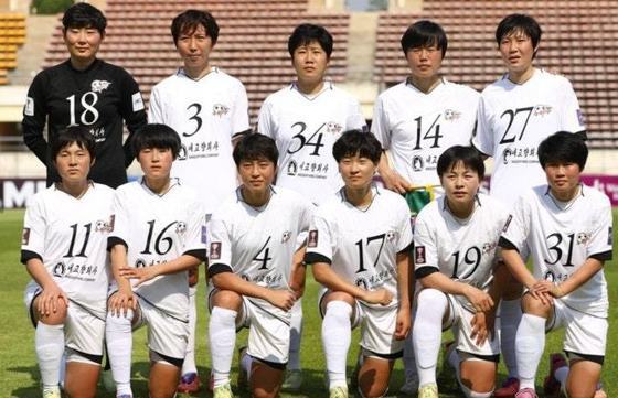 北선수단 8년만에 방한, 女축구 대결