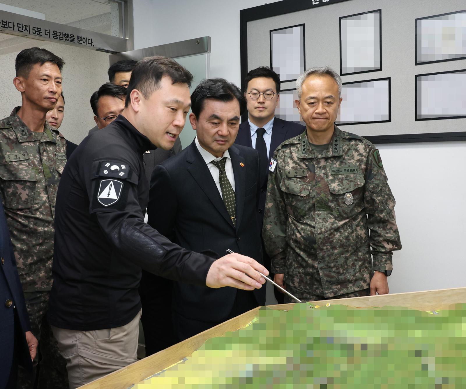 국방장관, 수방사 작전태세 점검