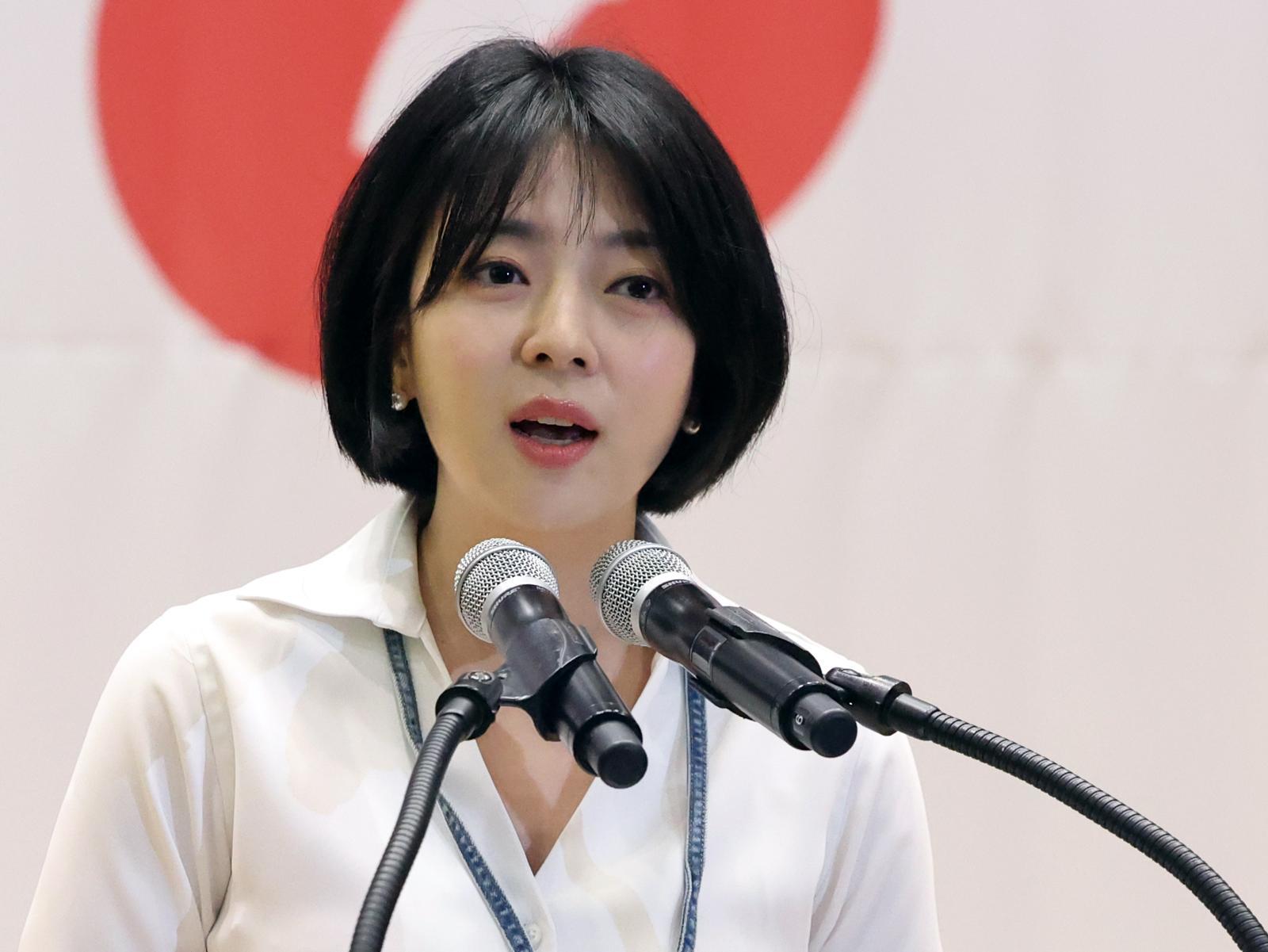 배현진, 특검 ‘한동훈 출금’에 “뉴스 안 보나? 무슨 출금 봉창”