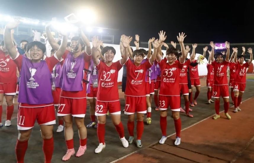 17일 한국에 입국할 예정인 북한 내고향여자축구단 선수들. AFC 홈페이지