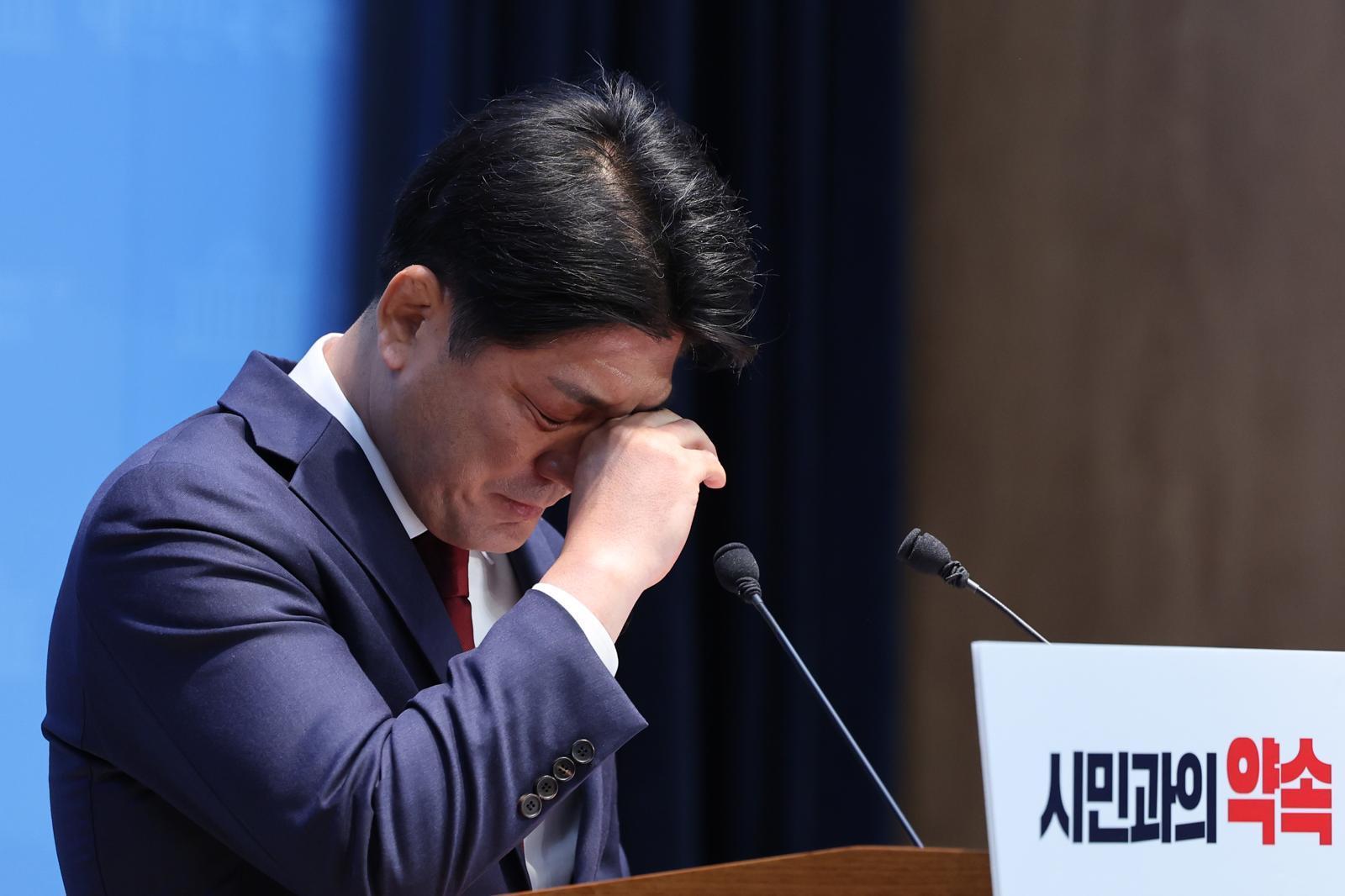 이용, 하남갑 보선 눈물의 출사표…“尹정부 실패 진심으로 사과”
