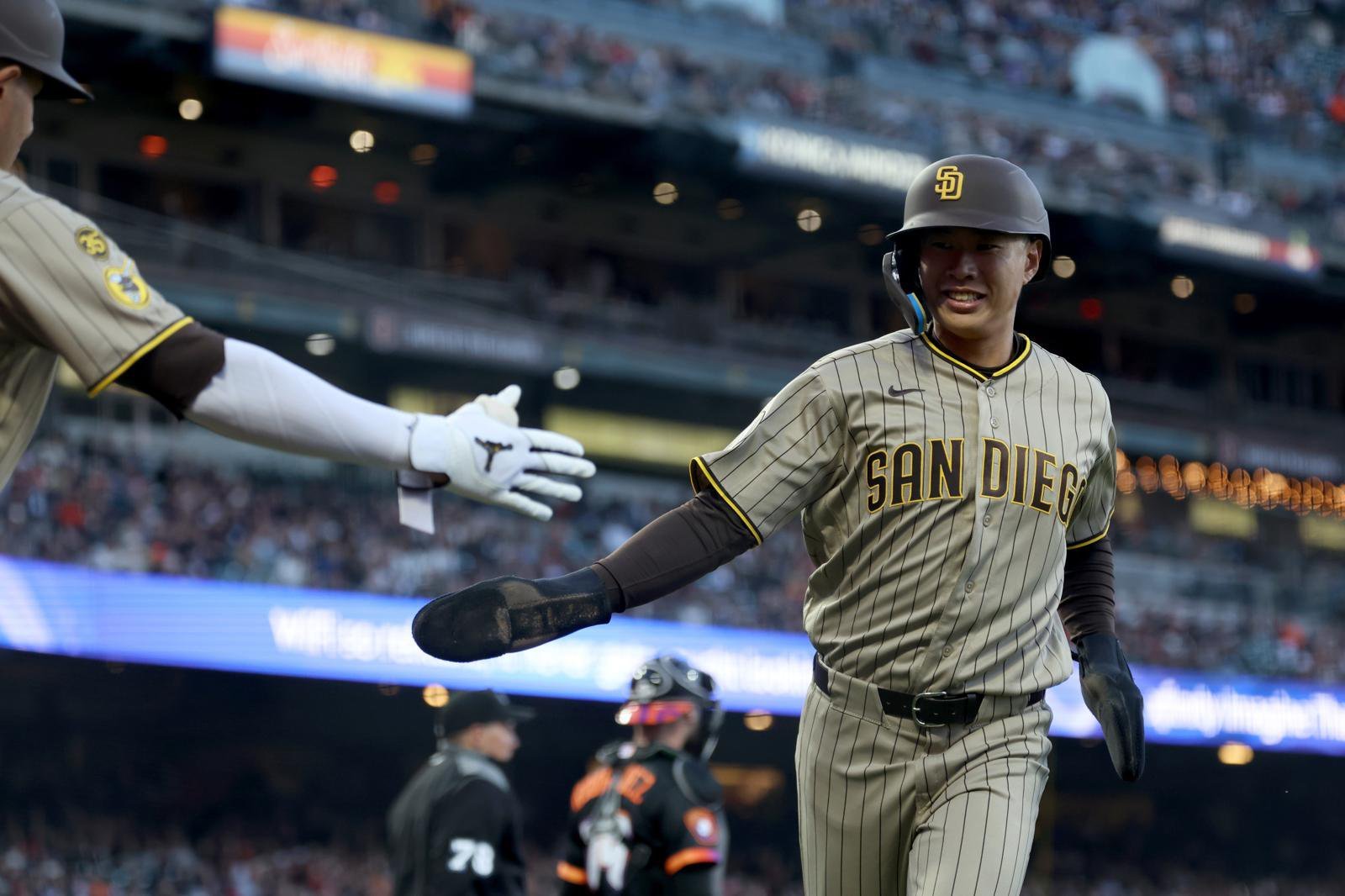 송성문, MLB 첫 선발 출장 경기서 역전 결승타에 2안타…키움 후배 이정후에 판정승