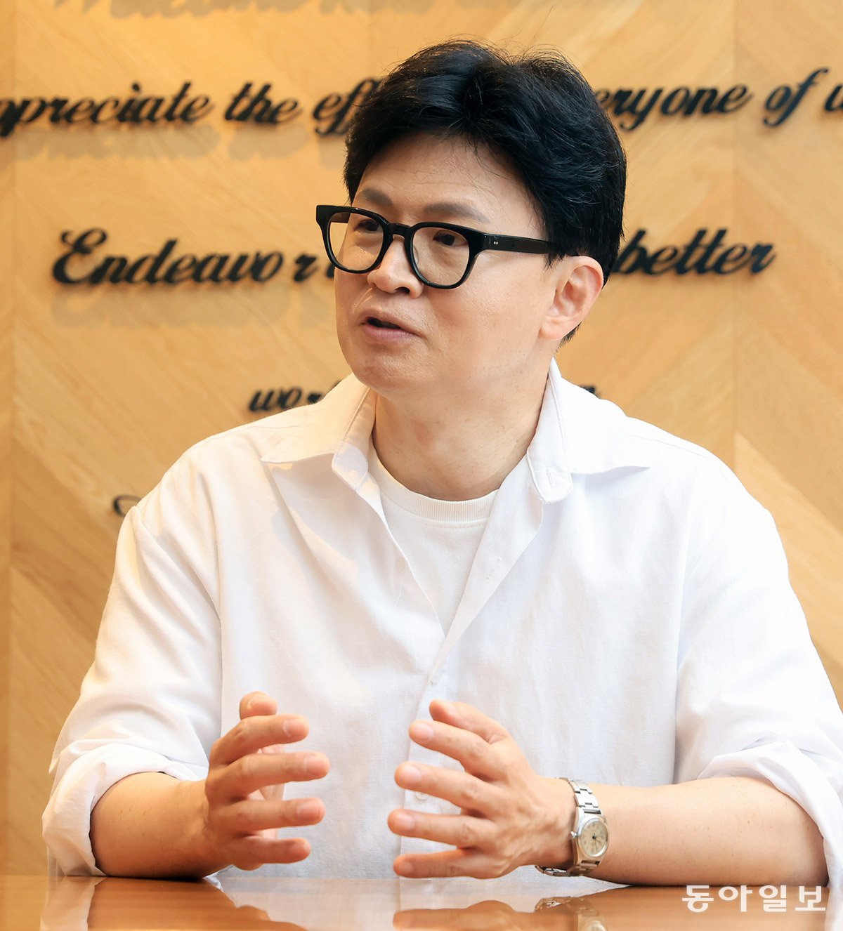 부산 북갑 국회의원 보궐선거에 무소속으로 출마한 한동훈 전 국민의힘 대표가 4일 지역구에서 동아일보와 인터뷰를 하고 있다. 부산=장승윤 기자 tomato99@donga.com