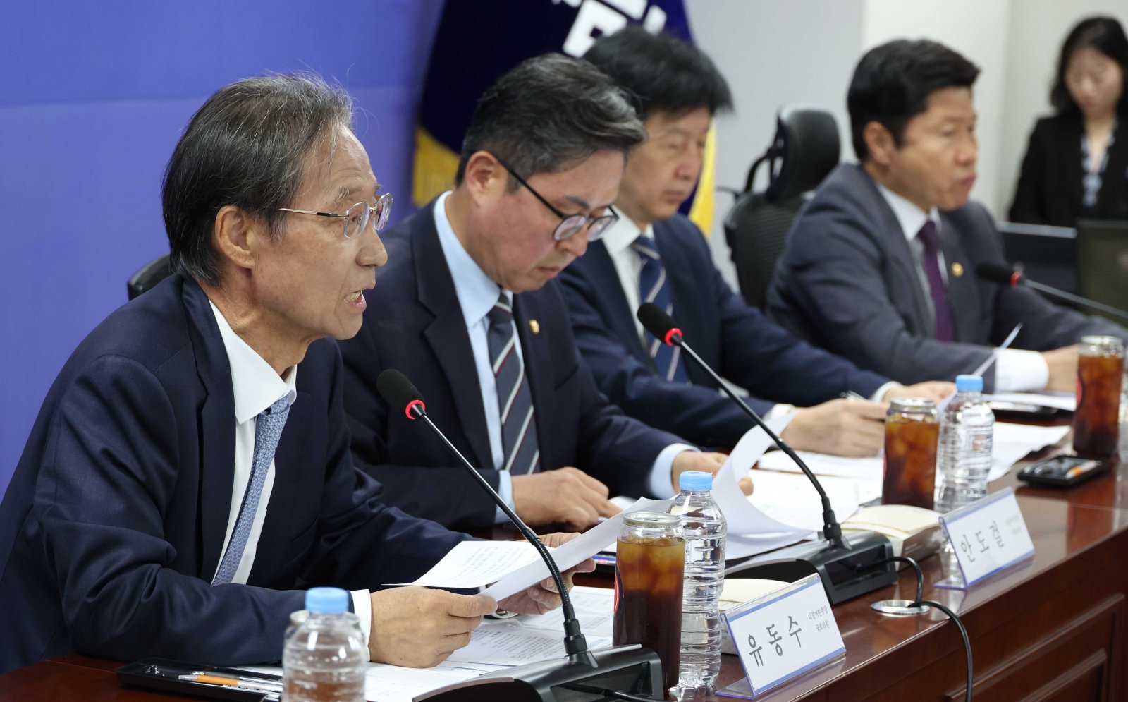 유동수 더불어민주당 중동전쟁 경제대응특위 위원장이 7일 오전 서울 여의도 국회 의원회관에서 열린 중동전쟁 경제대응특위 5차회의에서 발언을 하고 있다. 2026.05.07. [서울=뉴시스]