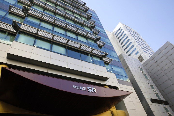 SRT 운영사 에스알(SR)이 3년 연속 무벌점 공시를 달성하며 기관 최초로 ‘우수공시기관’에 선정됐다. 에스알 제공