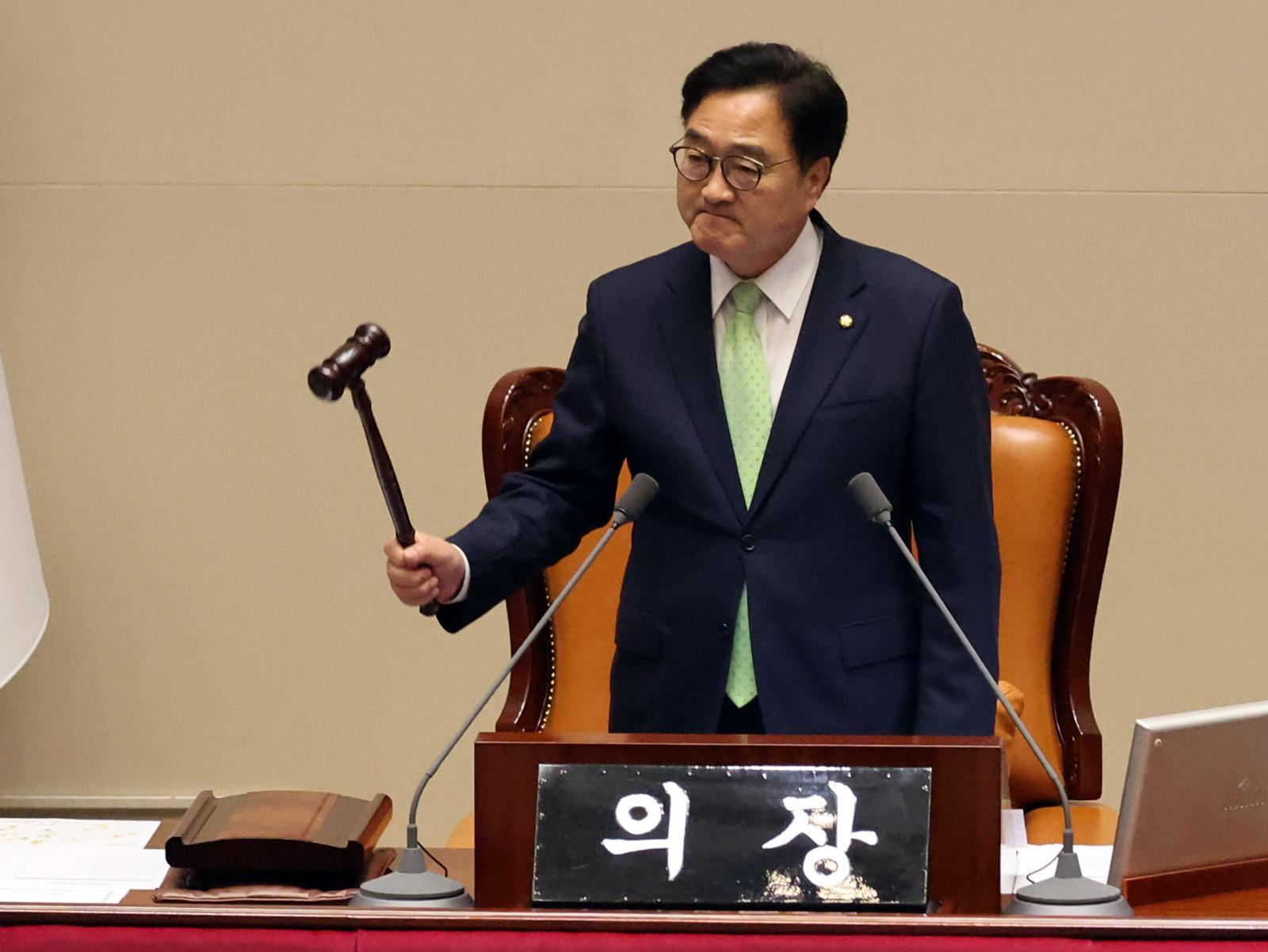 우원식 국회의장이 7일 오후 서울 여의도 국회에서 열린 제435회 국회(임시회) 제1차 본회의에서 의사봉을 두드리고 있다. 2026.5.7 ⓒ 뉴스1