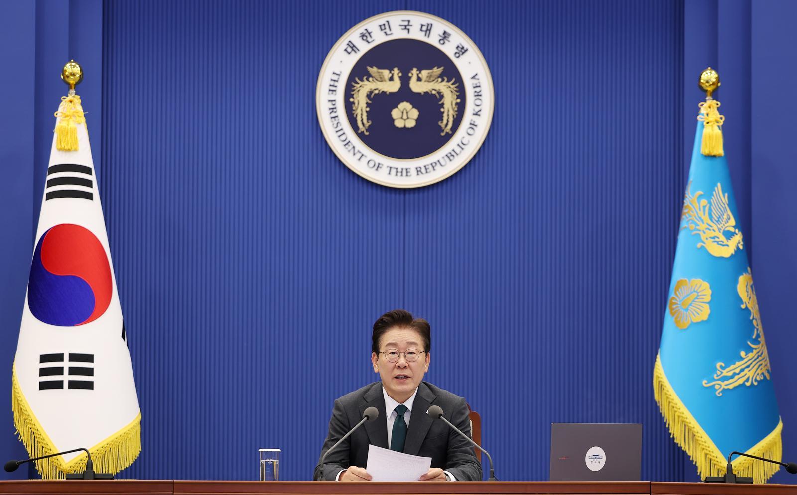 靑 “국힘 의원들, 책임감 갖고 개헌 투표 참여해야“