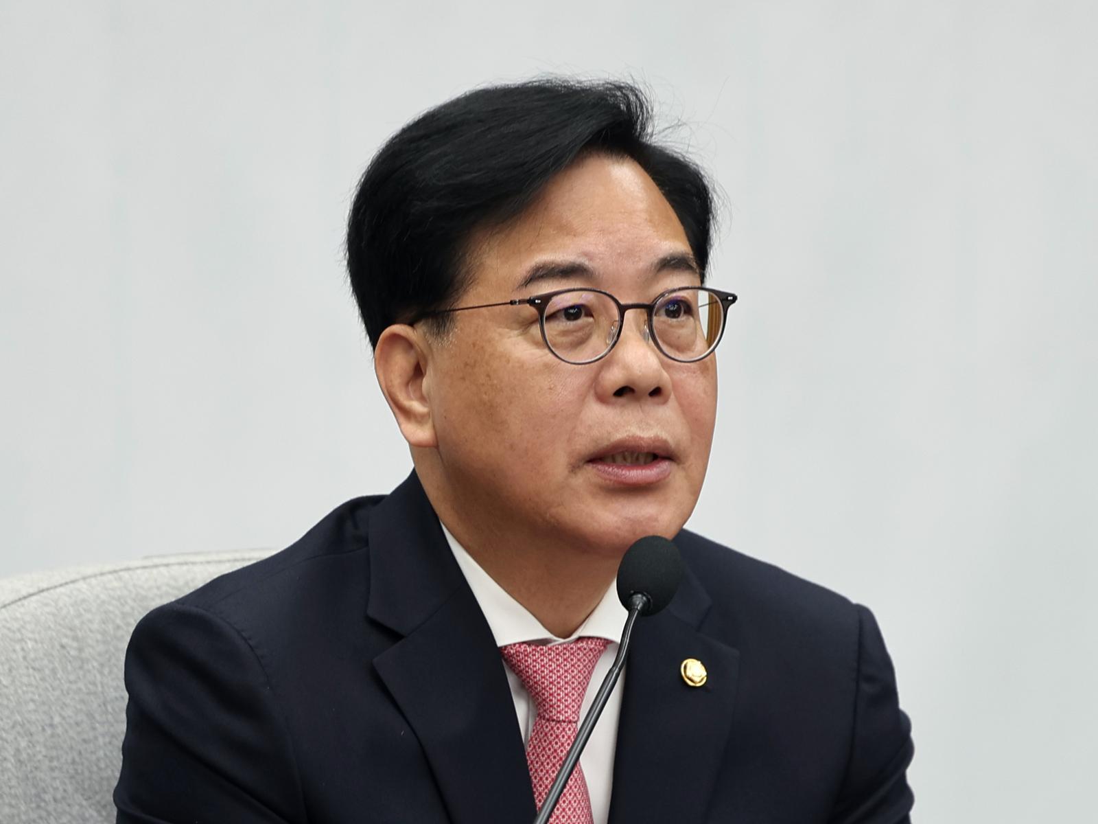 송언석 국민의힘 원내대표가 8일 오전 서울 여의도 국회에서 열린 원내대책회의에서 모두발언을 하고 있다. 2026.5.8/뉴스1