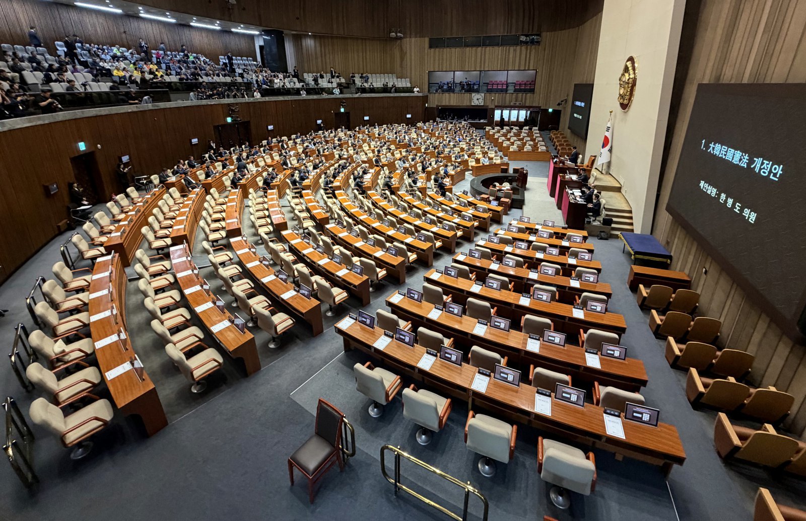 7일 오후 서울 여의도 국회에서 열린 제435회국회(임시회) 제1차 본회의에서 대한민국헌법 개정안이 상정되어있다. 국민의힘은 개헌 반대를 당론으로 정하고 본회의장에 들어오지 않았다. 2026.05.07. [서울=뉴시스]