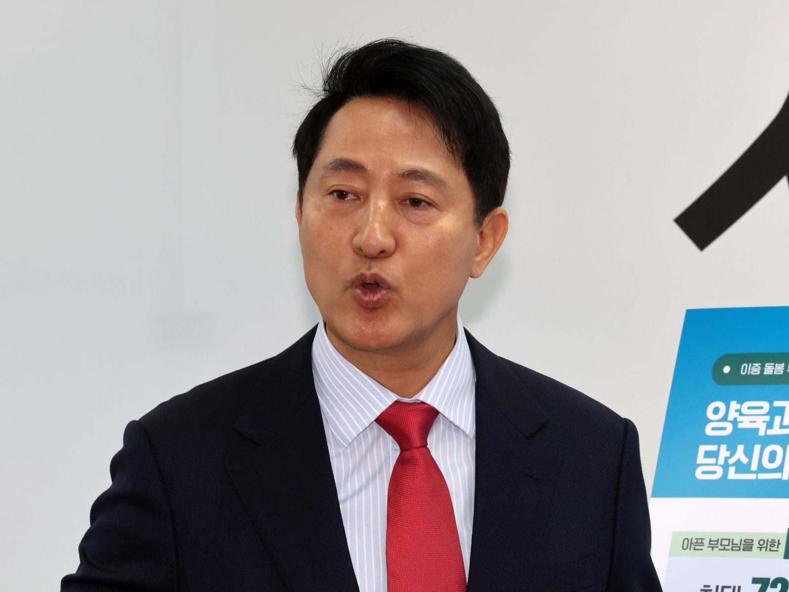 오세훈 국민의힘 서울시장 후보가 9일 오전 서울 종로구 선거 사무실에서 4050 맞춤형 종합지원 공약을 발표하고 있다. 2026.05.09 뉴시스