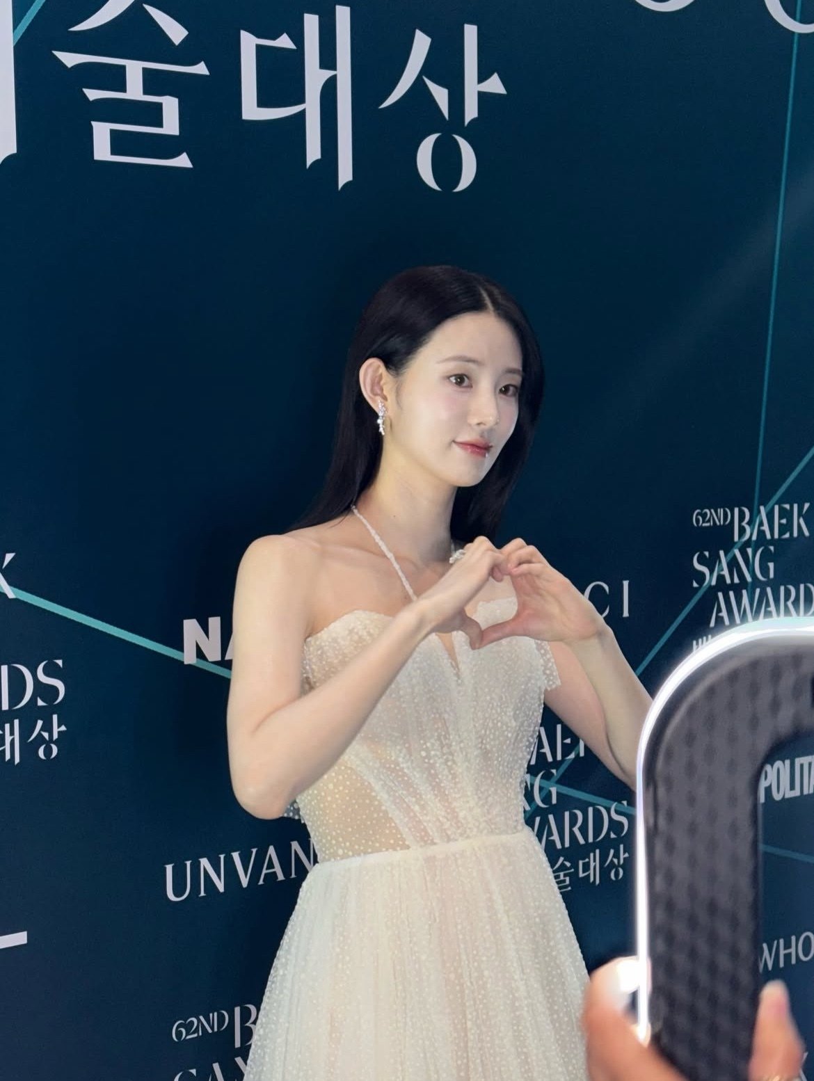 Cynthia, a Pure White Goddess at 'Baeksang', Captivates with Innocent Visual