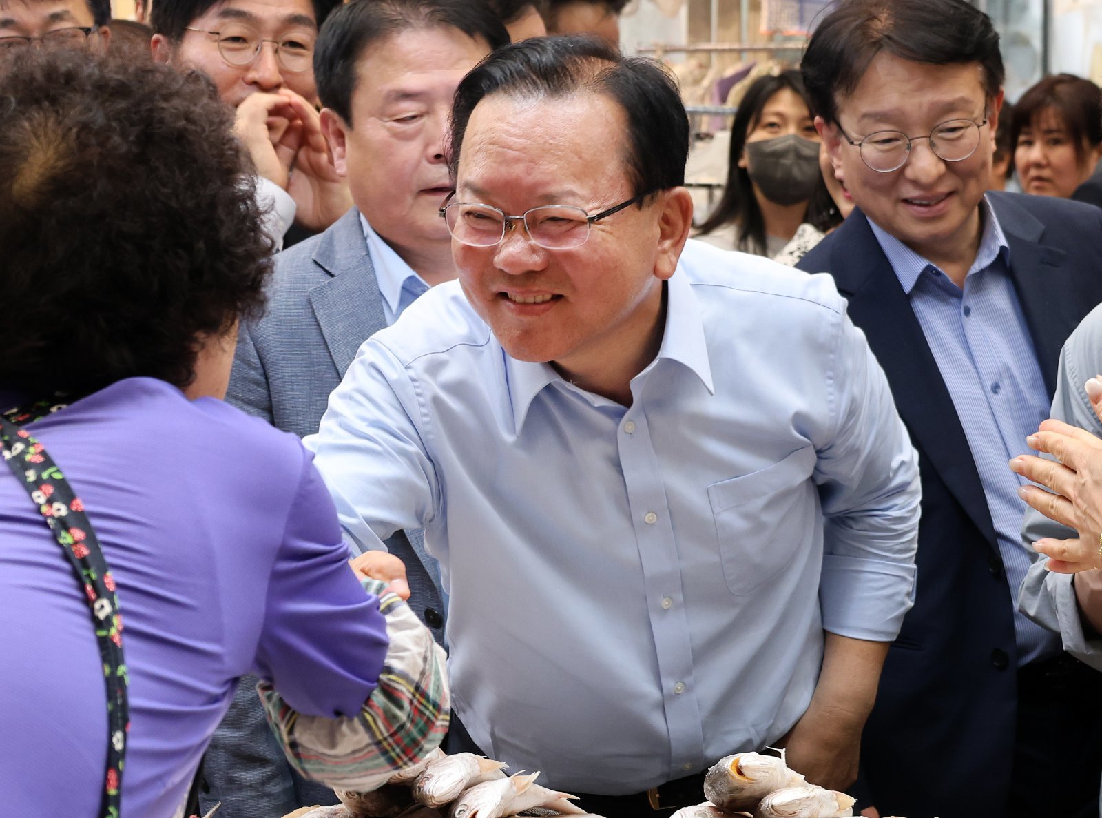 서문시장·동성로 누빈 김부겸·추경호…대구 민심 잡기 ‘맞불’