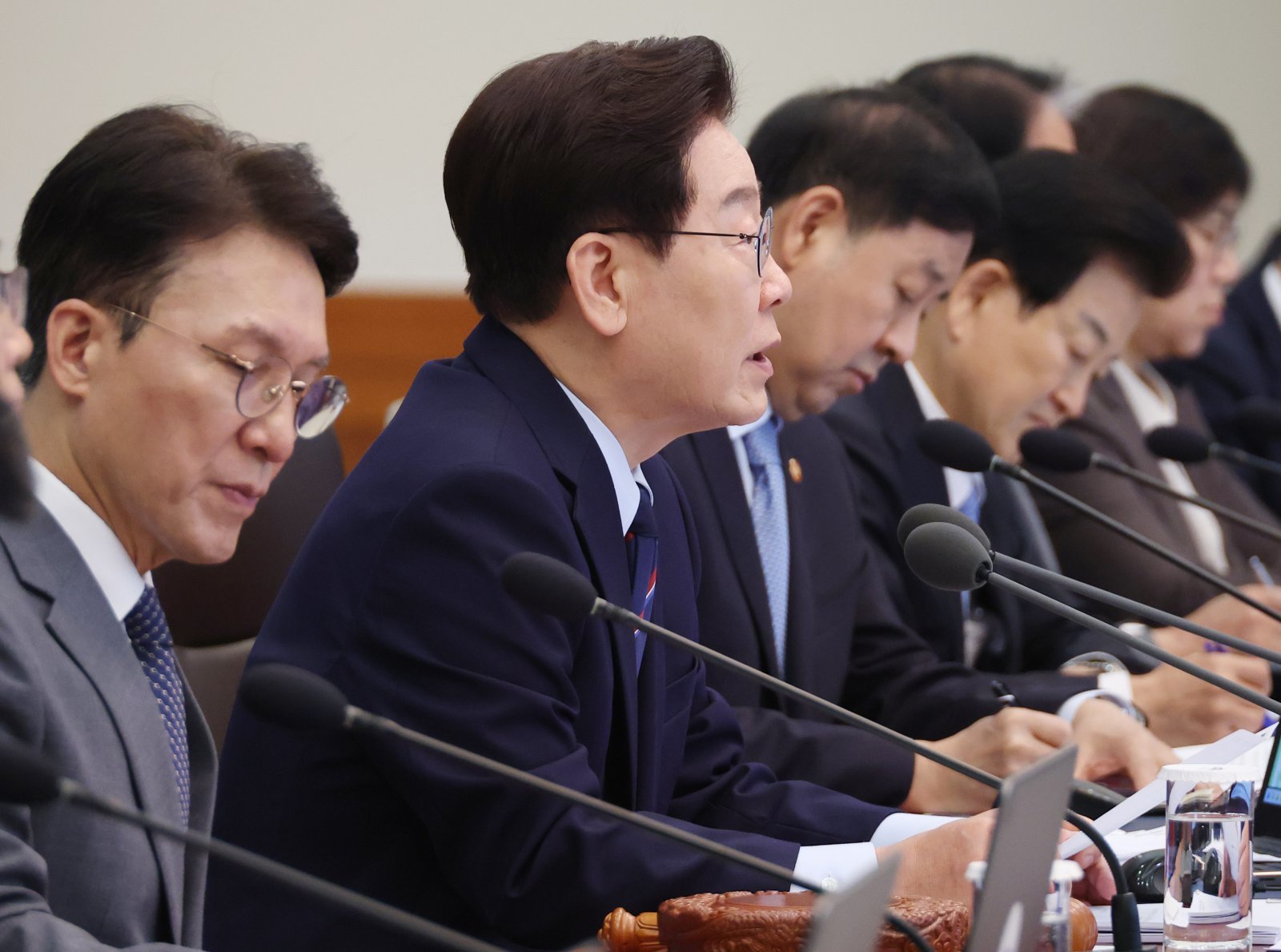 [속보]李 “주왕산 실종 초등생 수색에 역량 총동원하라”