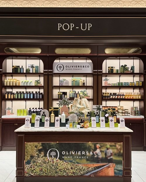 올리비에앤코(Oliviers & Co)가 오는 14일까지 신세계백화점 강남점에서 팝업스토어를 운영한다.