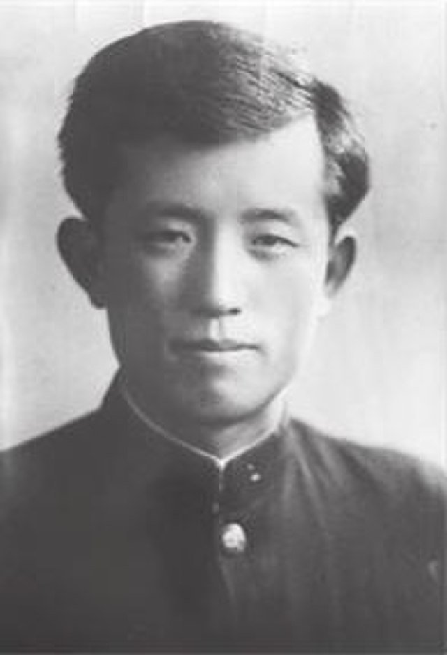 윤동주 (출처: Yun Dong-ju, Public domain, via Wikimedia Commons)