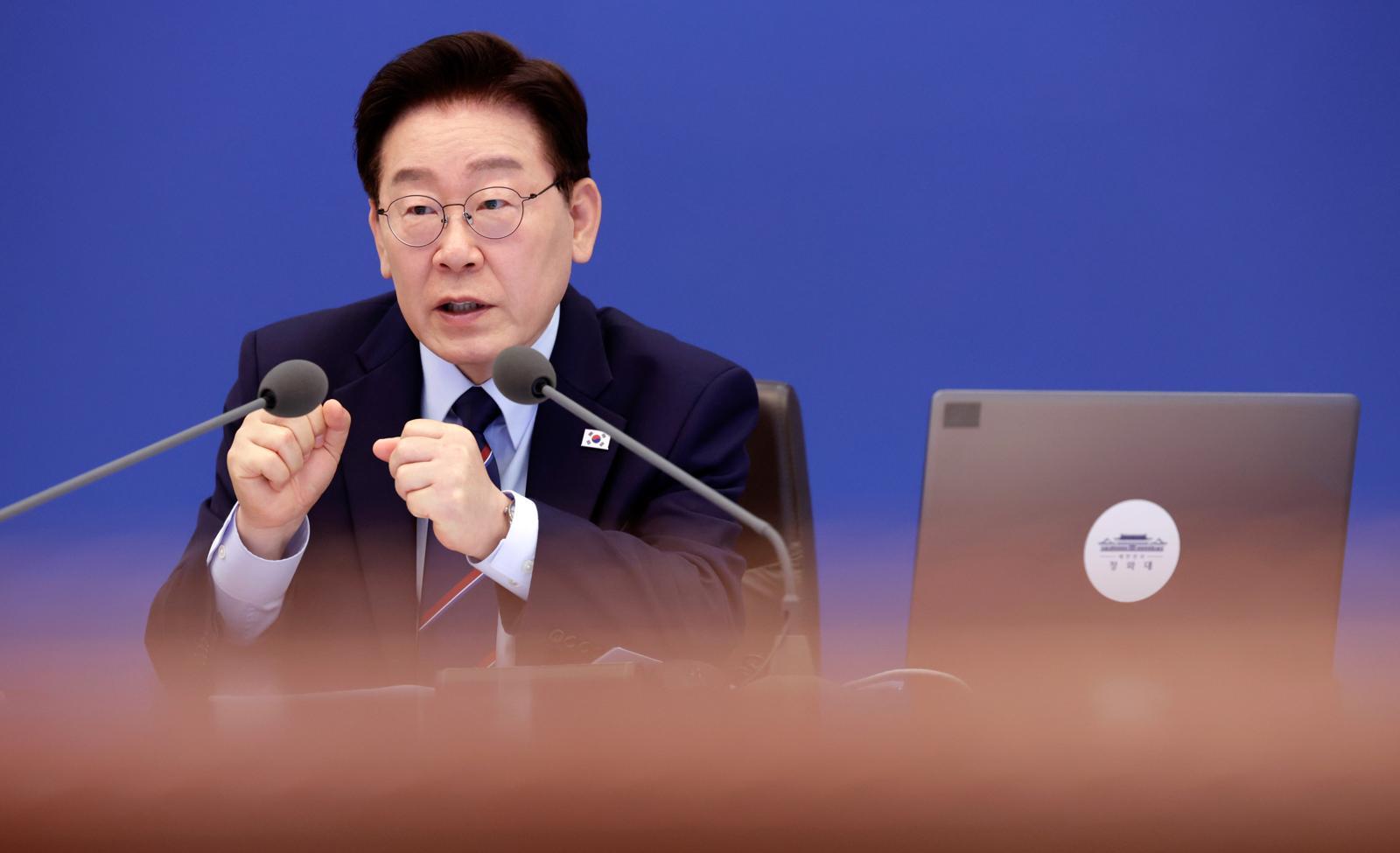 이재명 대통령이 12일 청와대에서 열린 비상경제점검회의 겸 국무회의에서 발언하고 있다. (청와대통신사진기자단) 2026.5.12 뉴스1