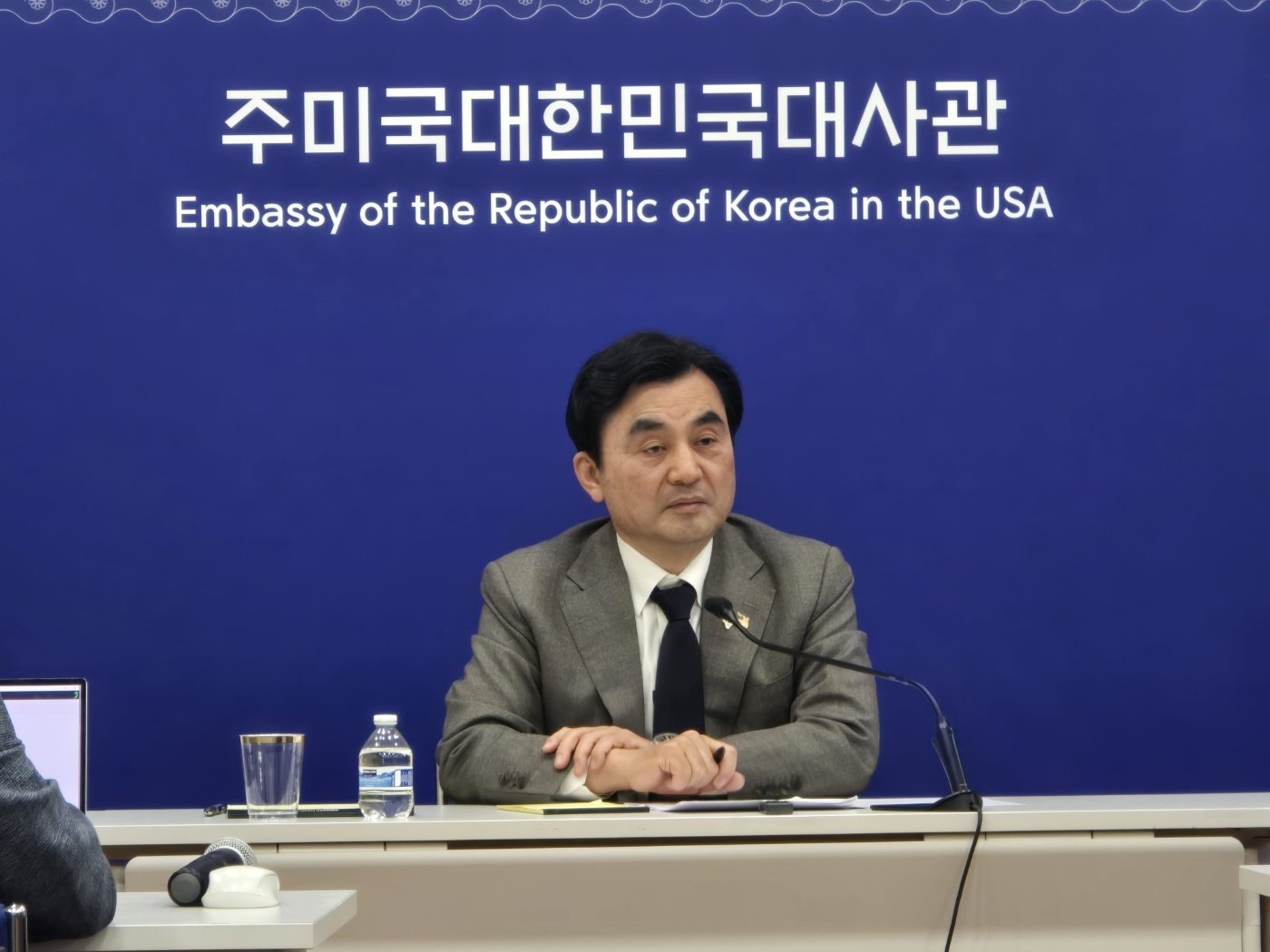 [속보]안규백 “美에 호르무즈 단계적 기여 방안 검토 얘기했다”