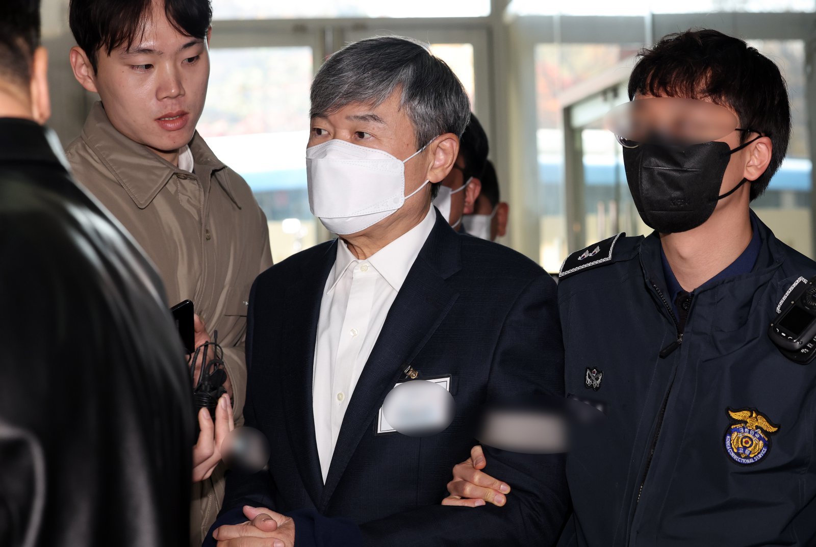 “내 얘기 기억 안나나” 尹 추궁에…조태용 “답변 거부”