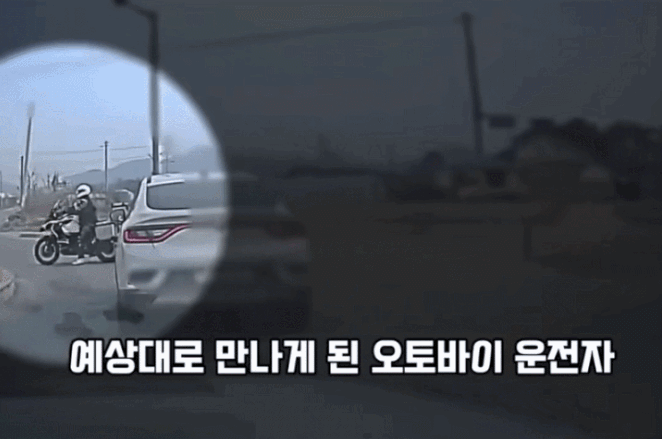 오토바이를 무리하게 뒤쫓는 대신 경찰은 지름길을 택해 도주로를 선제적으로 차단했다. 경찰청 유튜브