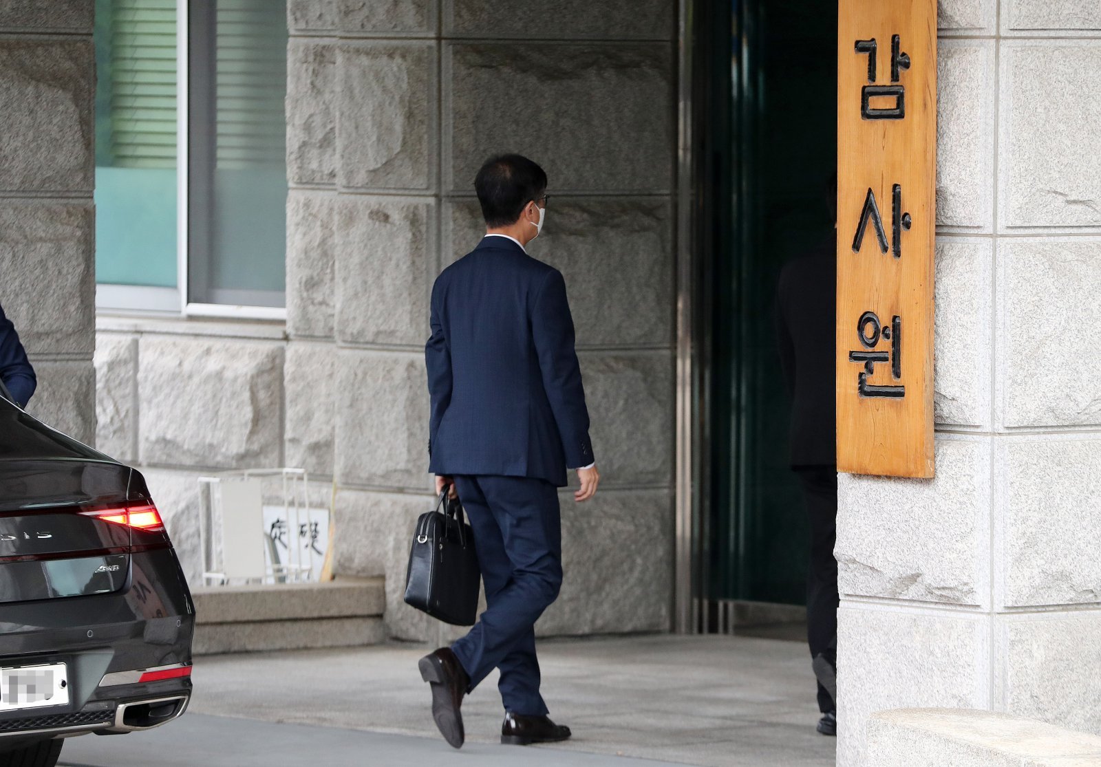 종합특검, ‘尹 관저 의혹’ 감사원 압수수색…연이틀 피의자 조사