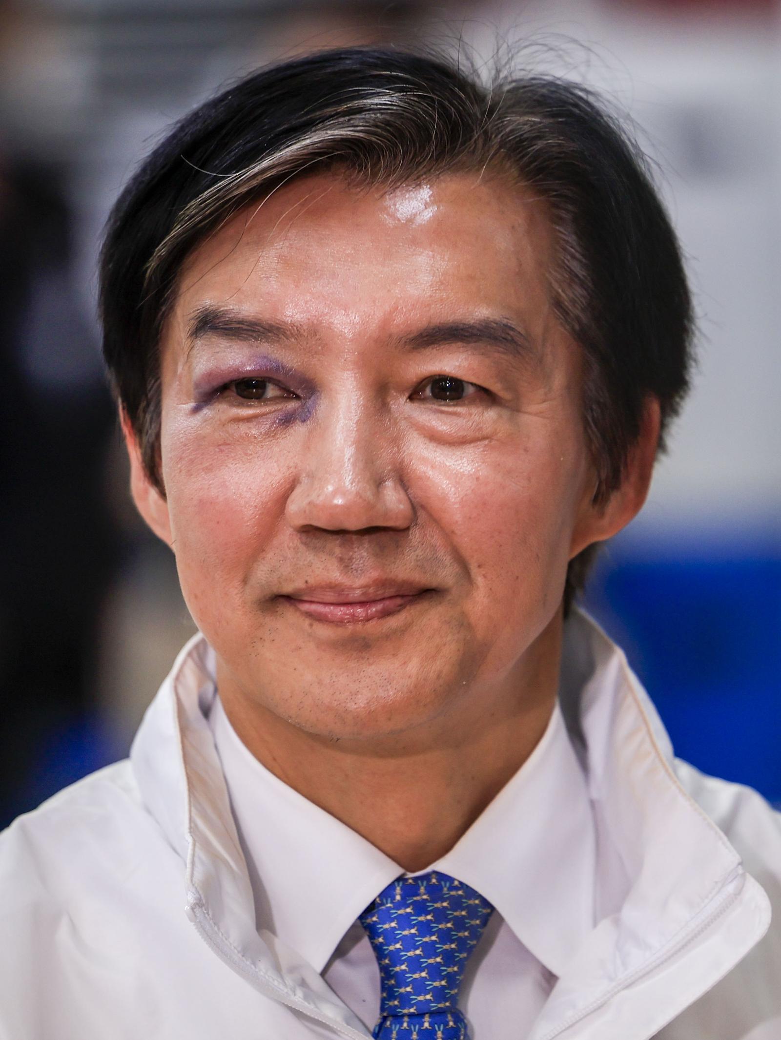 경기 평택을 국회의원 재선거에 출마하는 조국 조국혁신당 후보가 14일 경기 평택시선거관리위원회에 후보자 등록을 하고 있다. 2026.05.14. 뉴시스