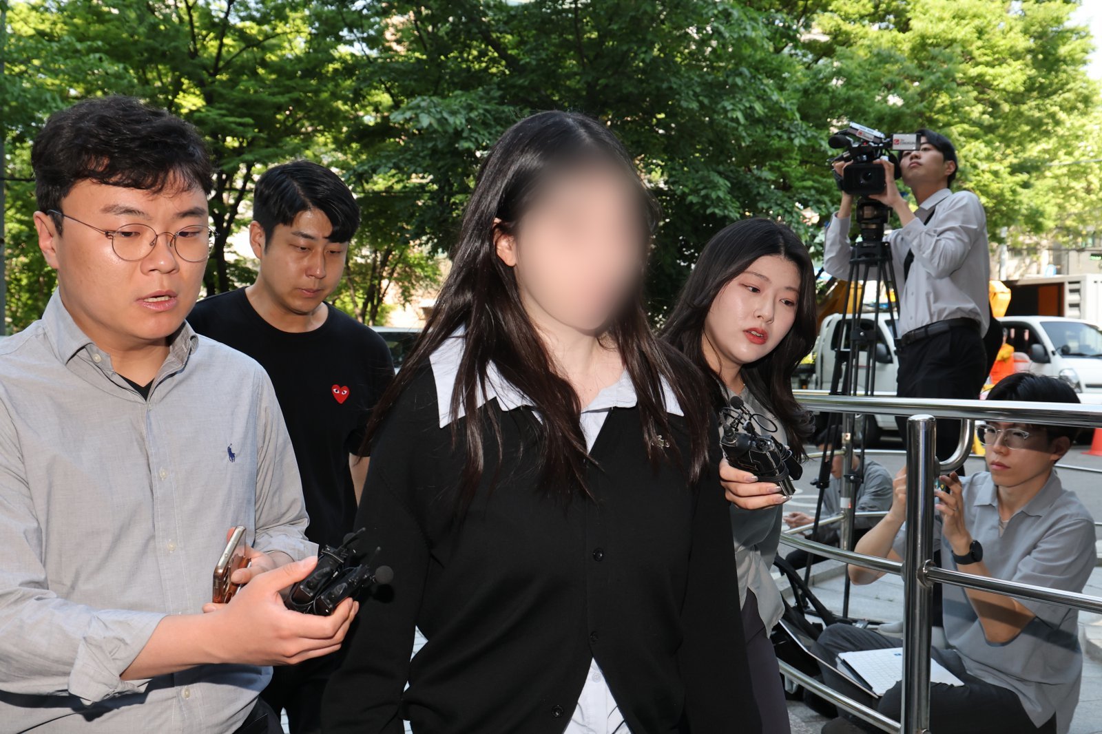 ‘모텔 출산 후 살해 혐의’ 20대 여성 구속…法 “도주 우려”