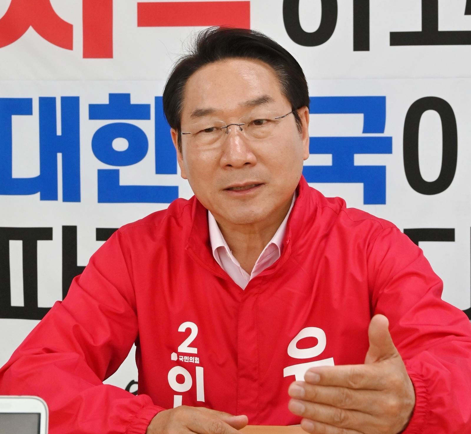유정복 인천시장 예비후보가 자신의 행정 철학에 대한 소신을 밝히고 있다. / 뉴스1
